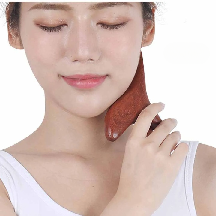 Outil de massage triangulaire en bois