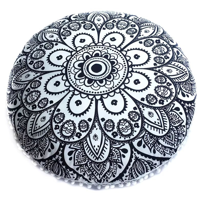 Coussin méditation bohème avec mandalas