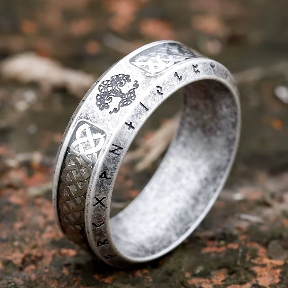 Bague Arbre de Vie au Design Celtique en extérieur