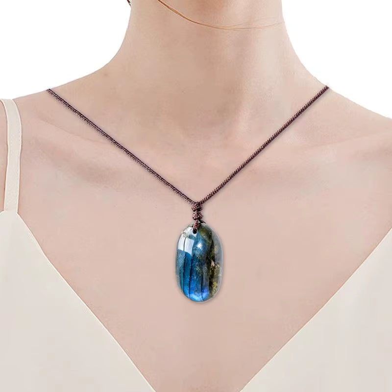 Collier avec Pendentif Labradorite Brute