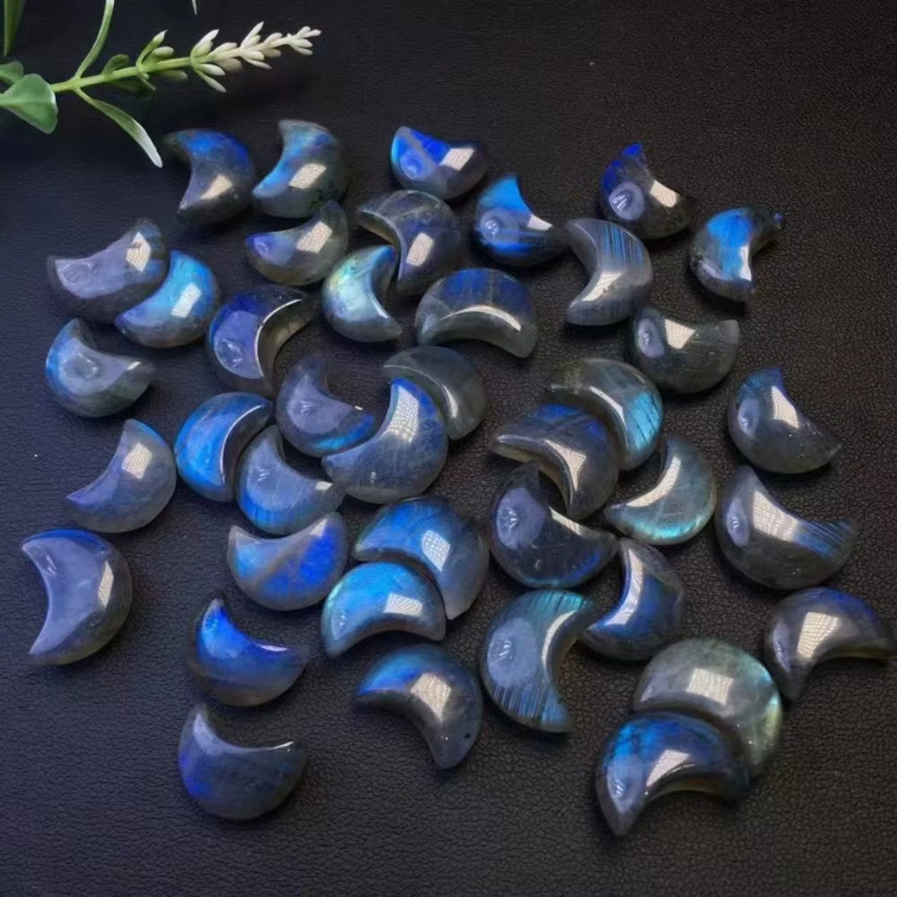 Labradorite en Forme de Demi Lune