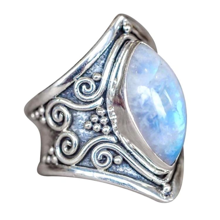 Bague en cristal de pierre de lune minimaliste avec une pierre de lune Bague en cristal de pierre de lune minimaliste avec une pierre de lune