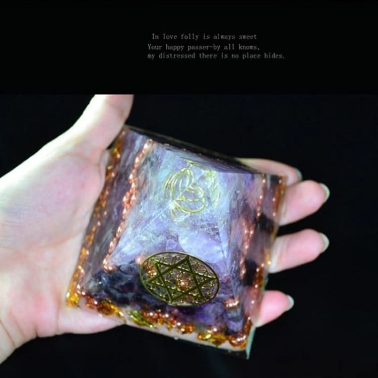 Pyramide Orgonite ’Purification et Sérénité’ - Décorations