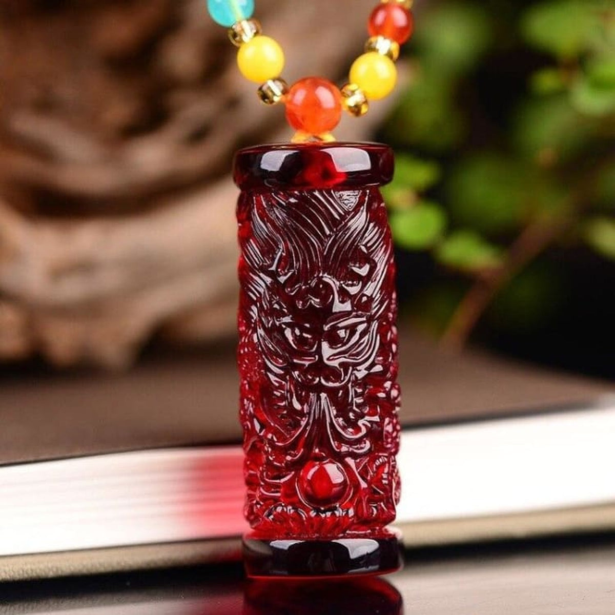 Collier porte-bonheur au dragon, vue 1