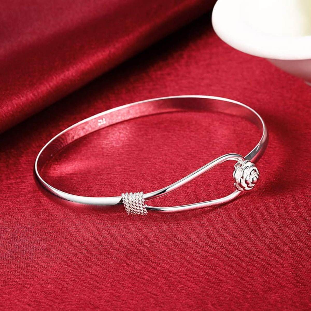 Bracelet jonc Fleur de Lotus argenté, vue 1