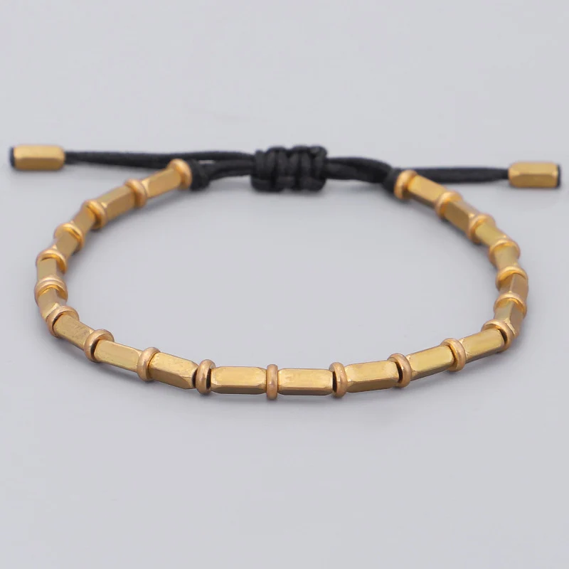 Bracelet tibétain réglable en laiton doré – Élégance artisanale et esprit zen