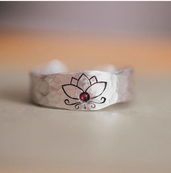 Anneau de la fleur de Lotus