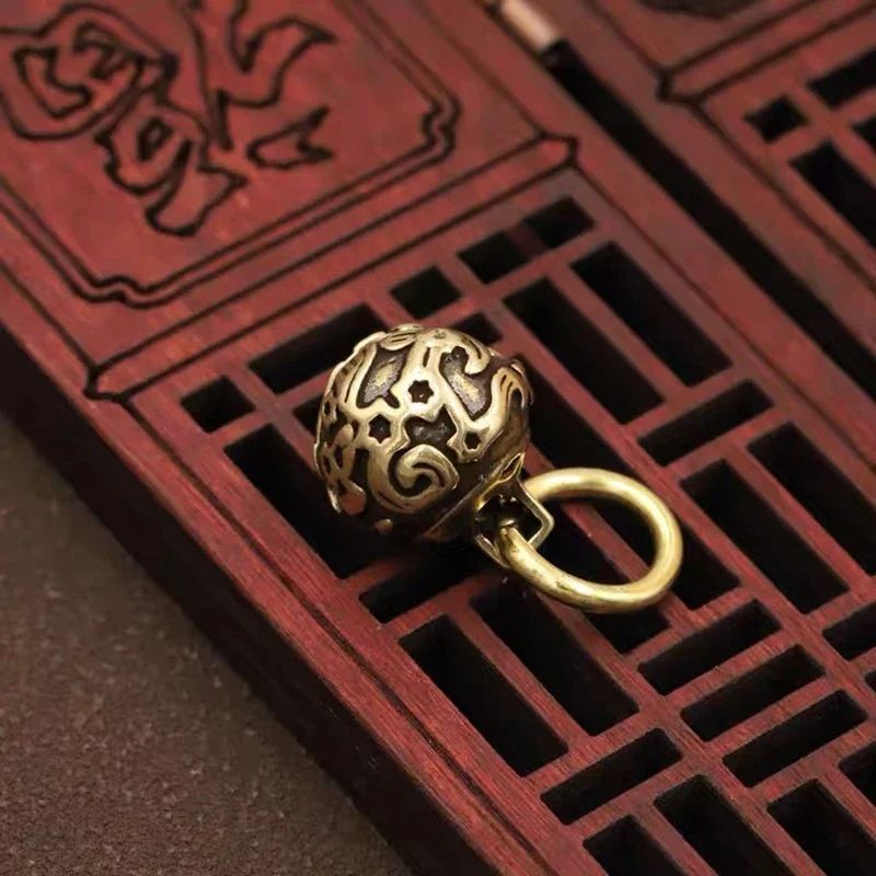 Carillon Chinois en Cuivre Sculpté
