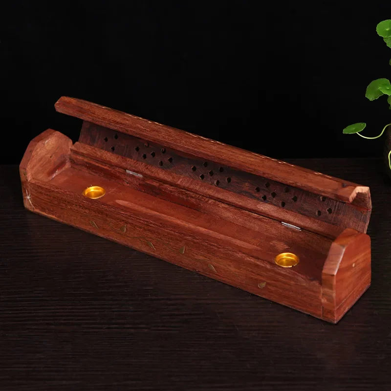 Porte encens en bois avec motifs dorés