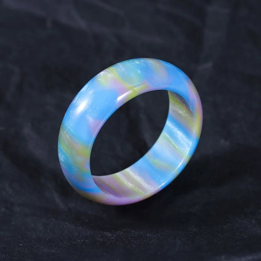 Bague lisse et mulitcolore en opale