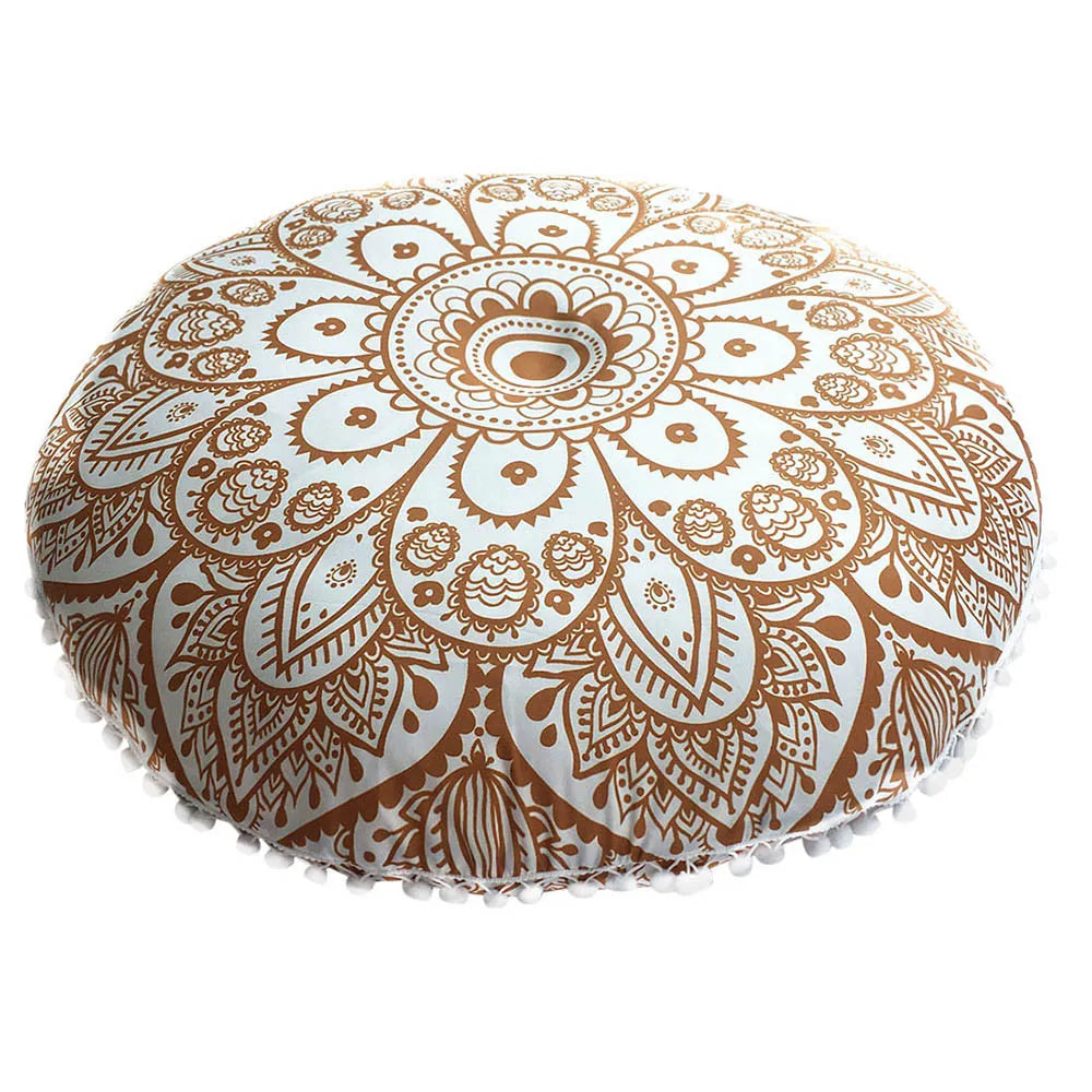 Coussin méditation bohème avec mandalas sur fond blanc