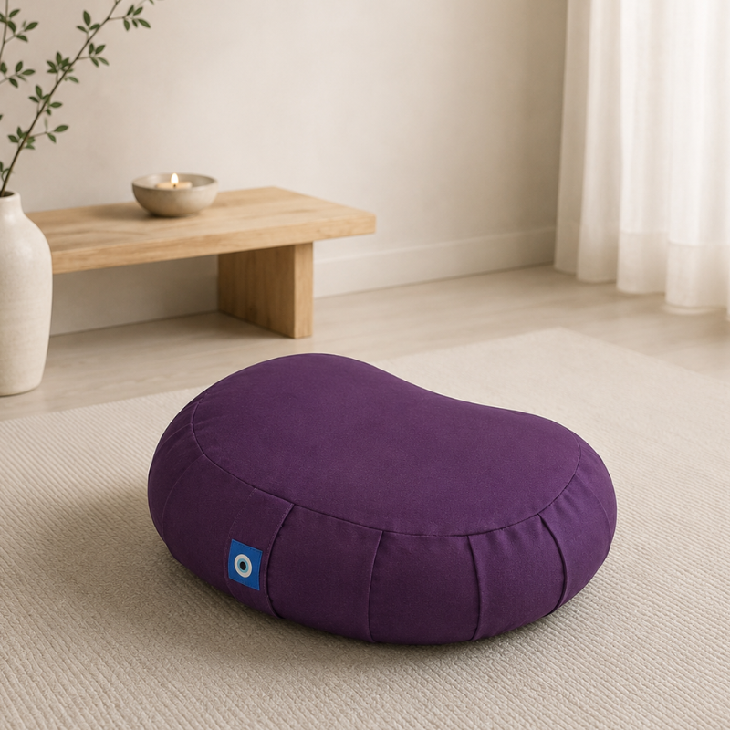 Coussin de méditation en sarrasin, forme croissant – vue 3