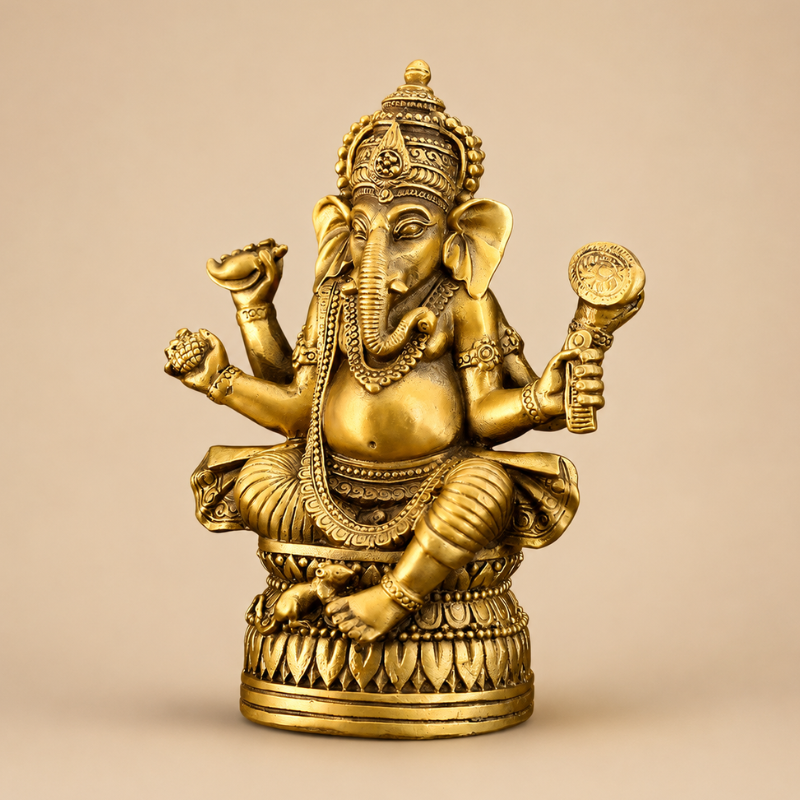 Statue Ganesh assis en laiton doré – vue 2