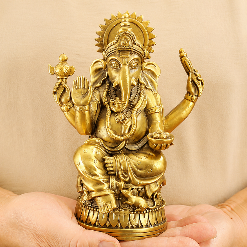 Statue Ganesh assis en laiton doré – vue 10