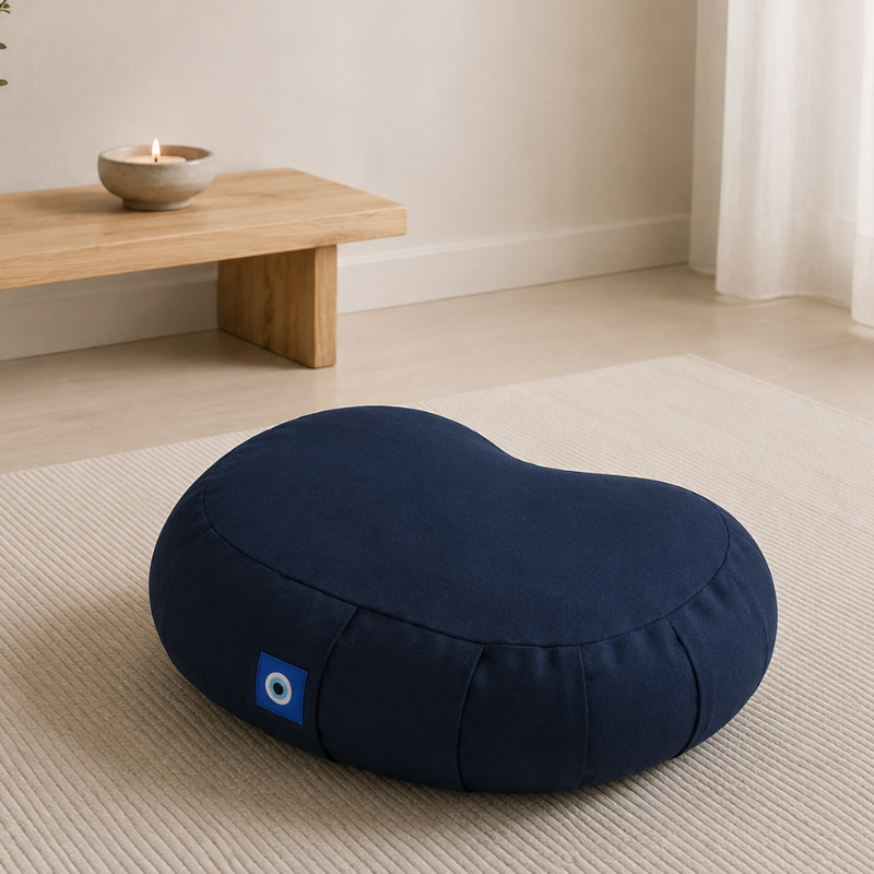 Coussin de méditation en sarrasin, forme croissant – vue 9
