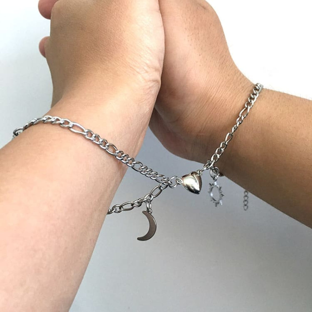 Bracelet de couple aimante soleil et lune - vue 3