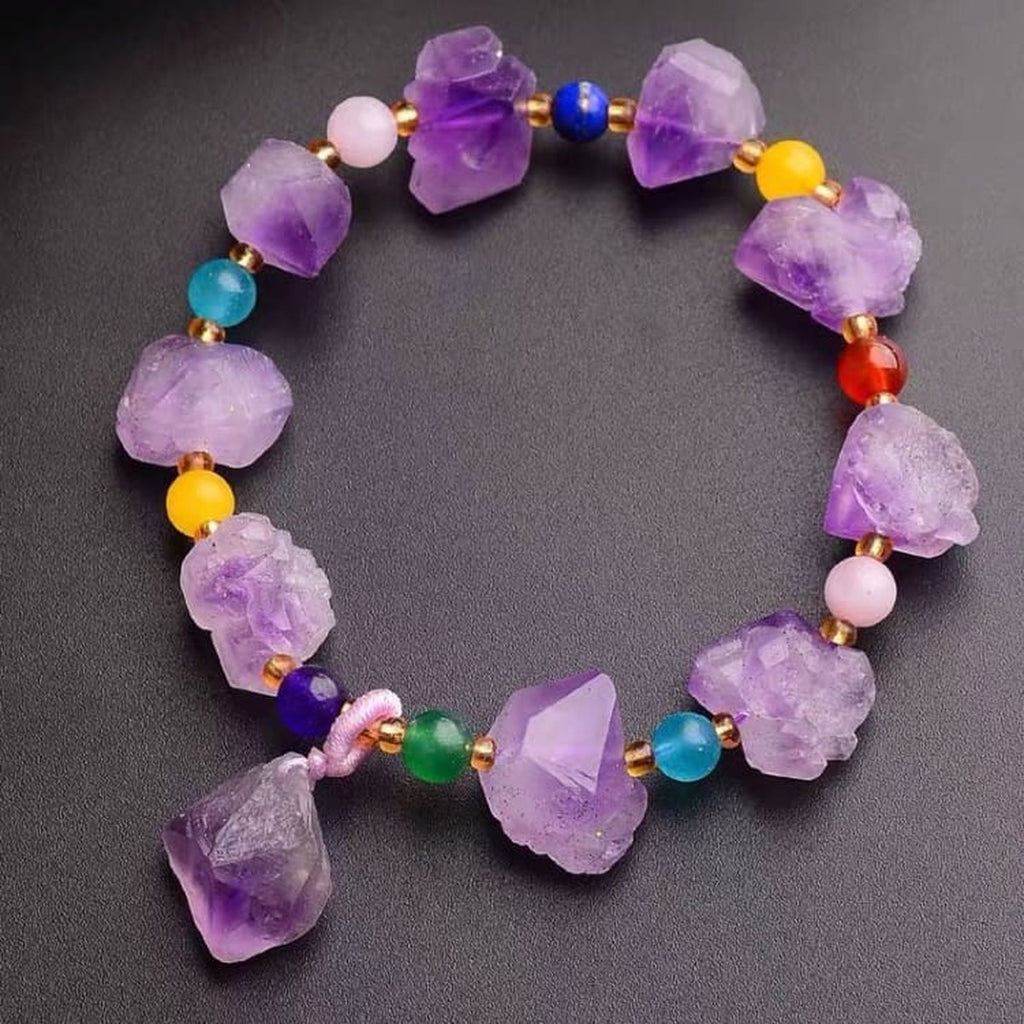 Bracelet en amethyste naturelle, eclats bruts violets et perles multicolores