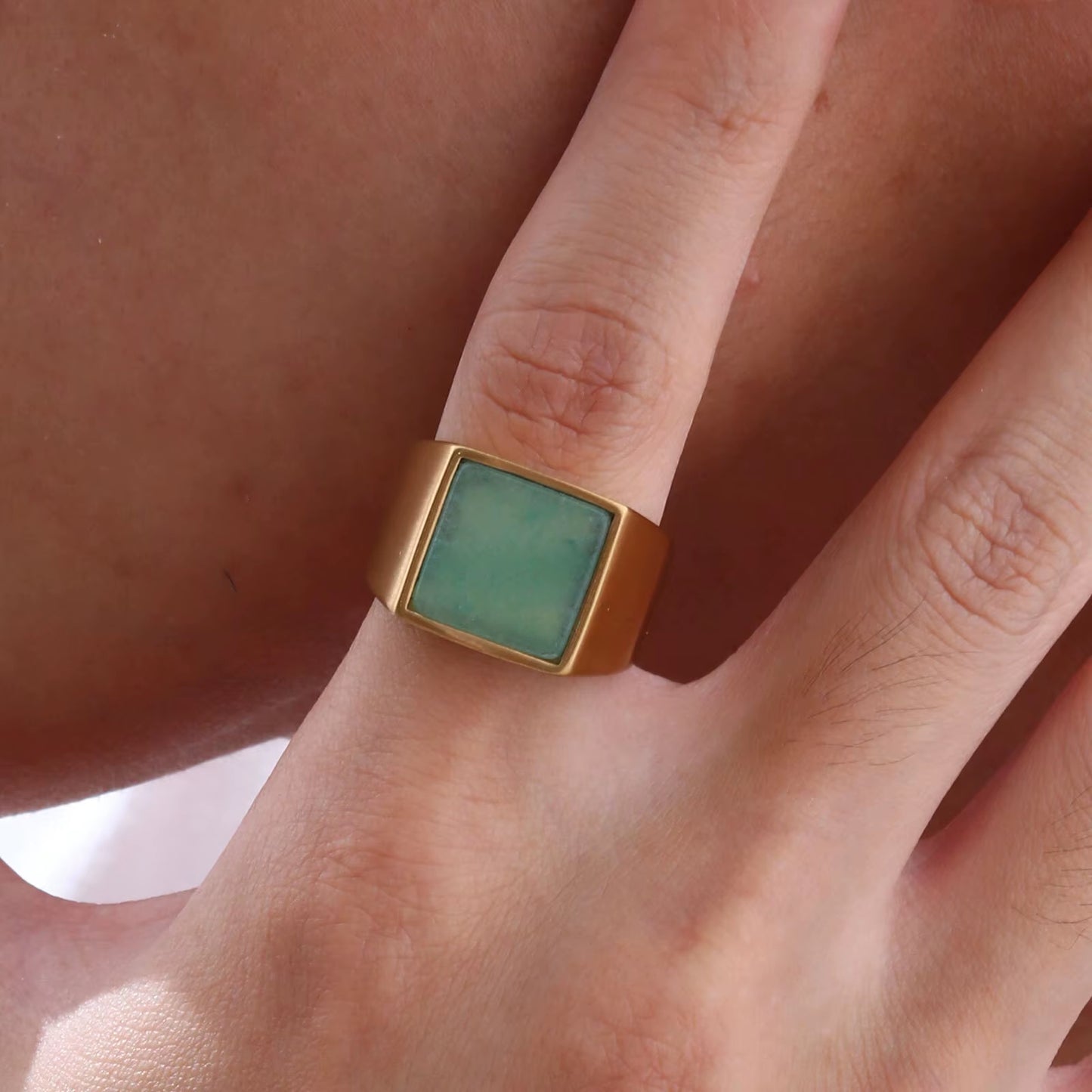Bague en Pierre Naturelle - Design Carré