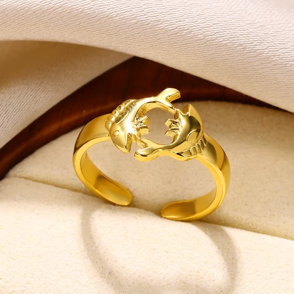 Bague Signe Astrologique - Chic et Tendance sur fond blanc