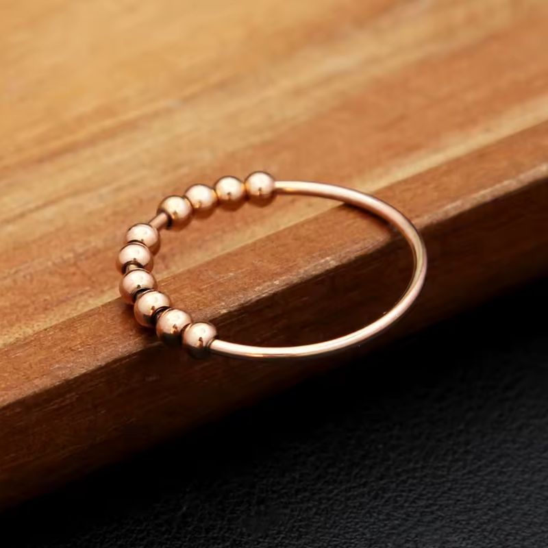 Bague Anti-Stress Minimaliste – Élégance Discrète et Sérénité au Quotidien