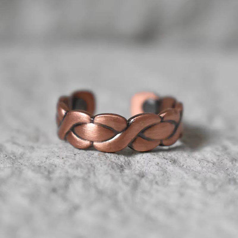 Bague Tibétaine - Design Torsadé sur fond gris
