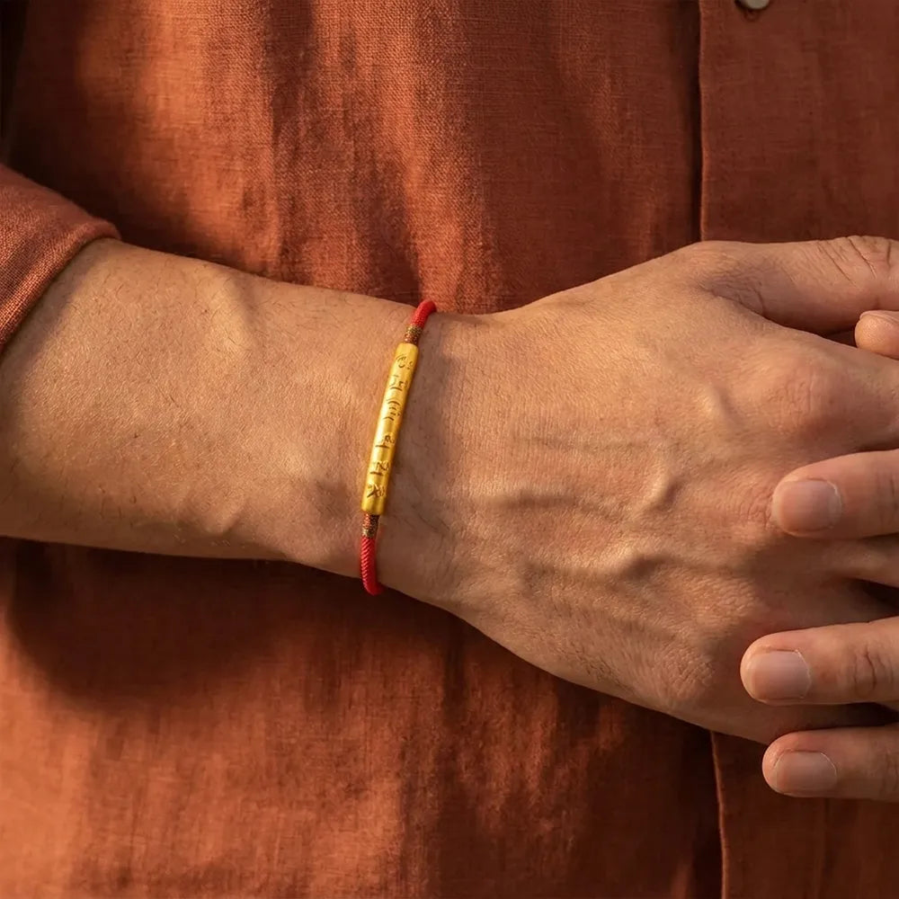 Bracelet Om Mani Padme Hum porté homme