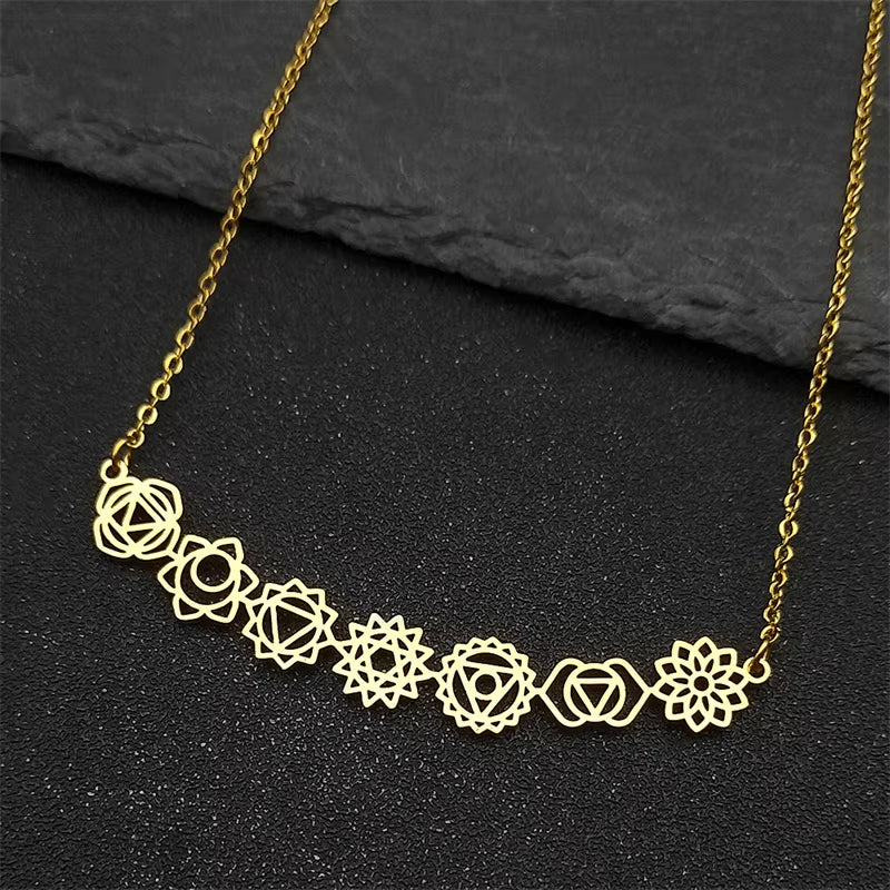 Collier 7 Chakras - Chic et Raffiné sur fond noir