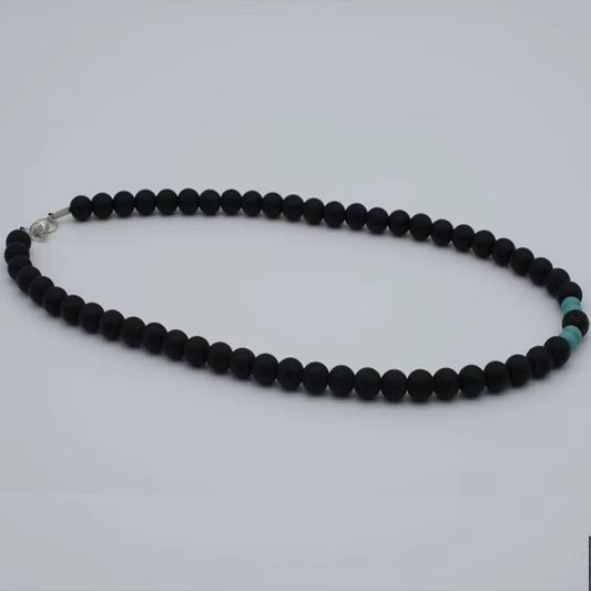 Collier pour Homme - Pierre de Lave sur fond gris