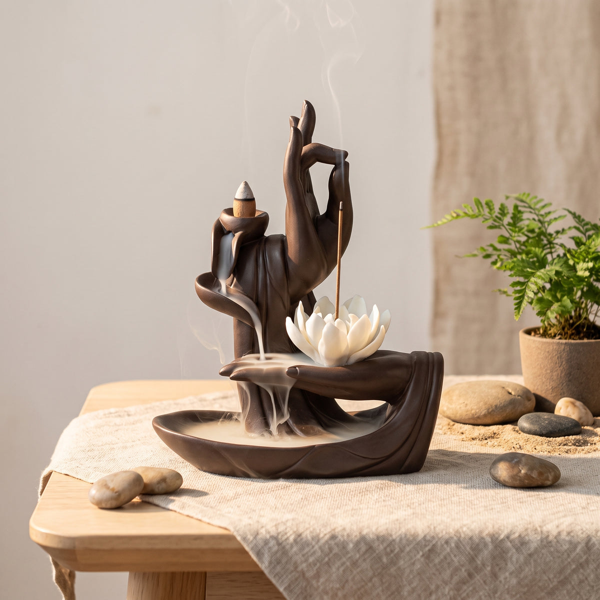 Cascade d'encens Bouddha modèle fleur de lotus, fumée en cascade