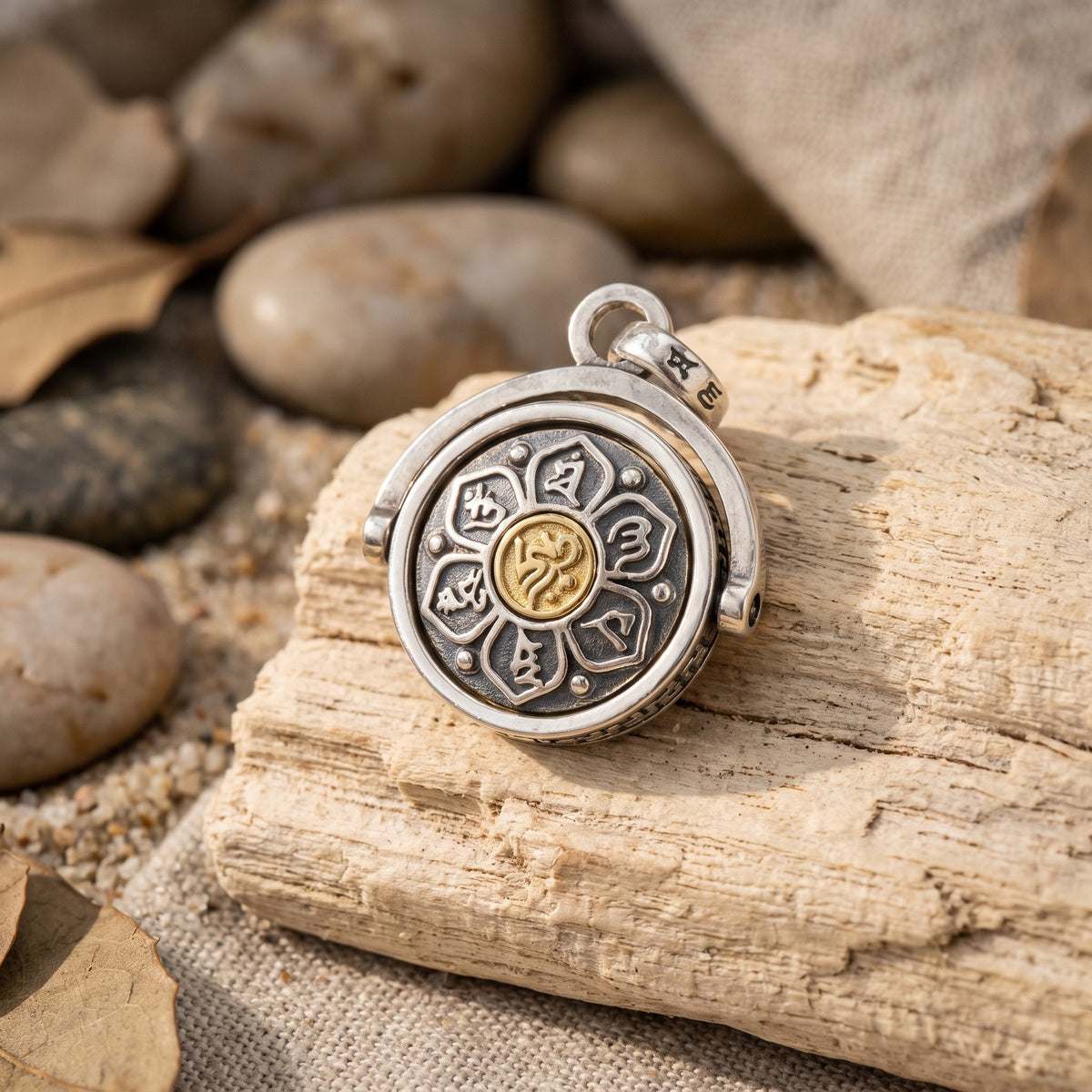 Pendentif Tibétain des 6 Mantras