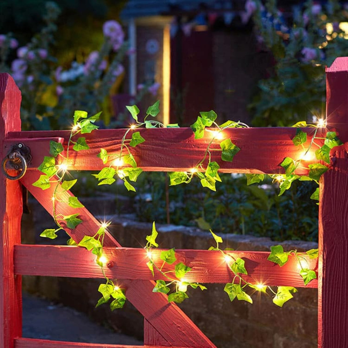 Guirlande feuille de vigne à LED chaudes, vue d'ensemble