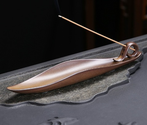 Porte encens en forme de feuille