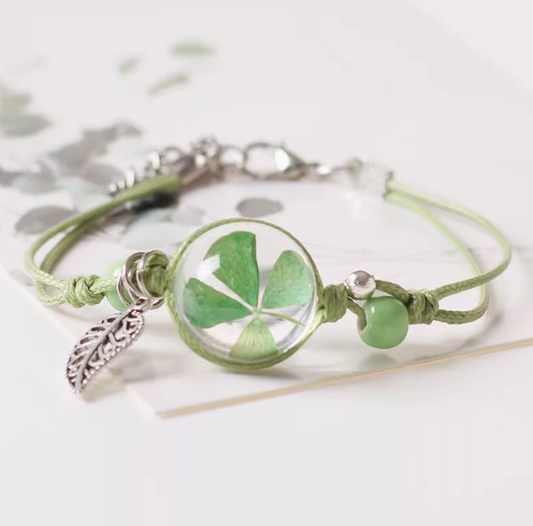 Bracelet du trèfle éternel de cristal