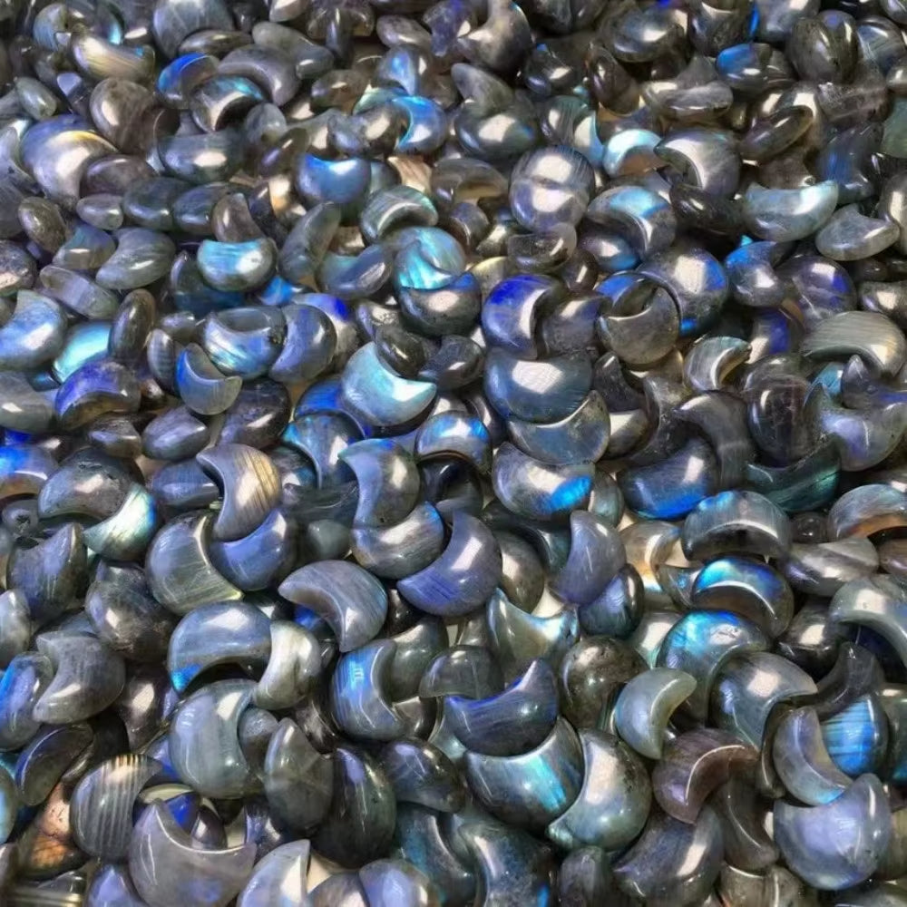 Labradorite en Forme de Demi Lune