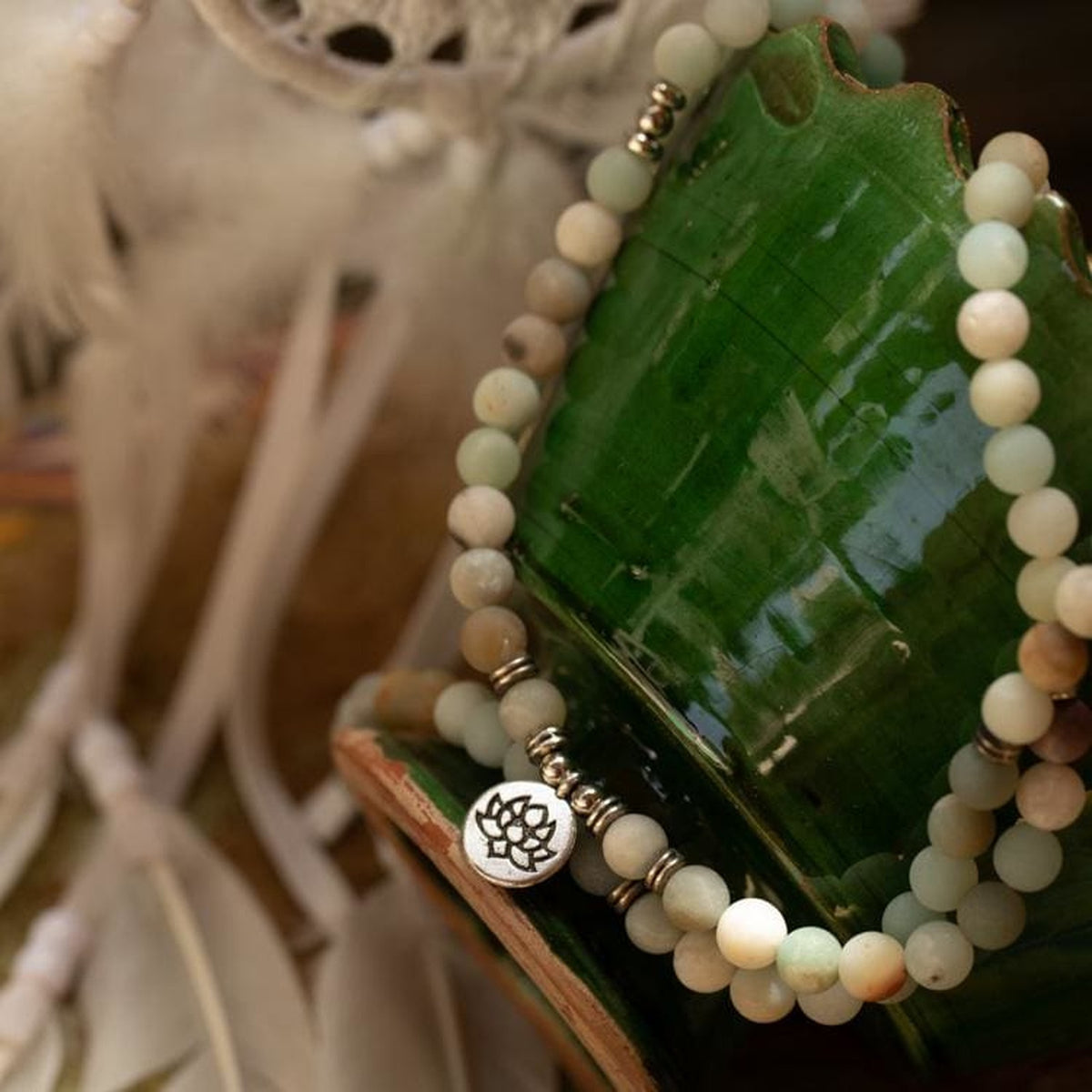 Seconde vue du Mâla en Amazonite avec médaillon Lotus