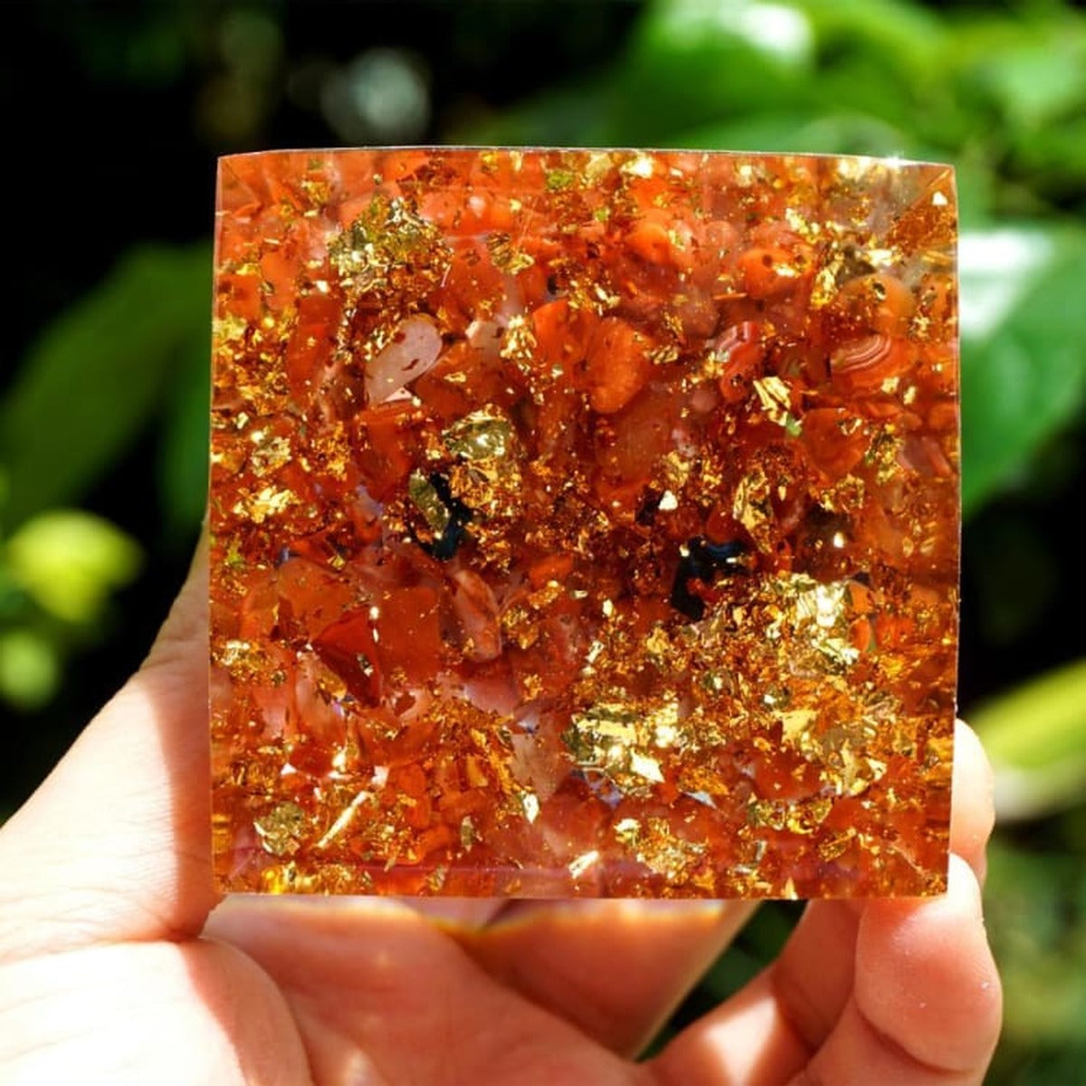 Pyramide en Orgonite Gémeaux