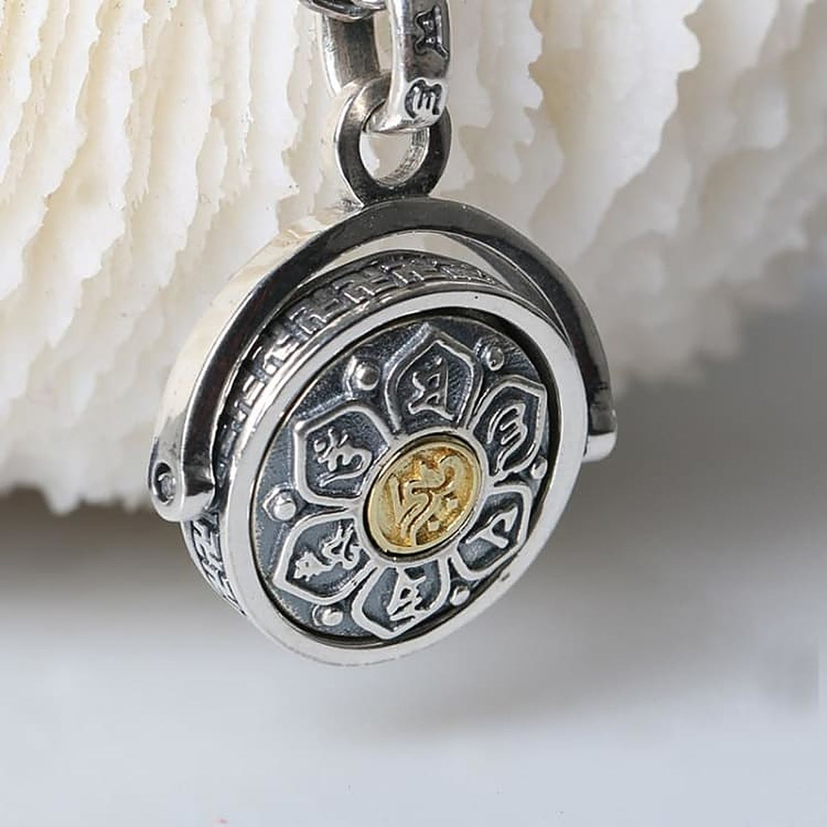 Pendentif Tibétain des 6 Mantras