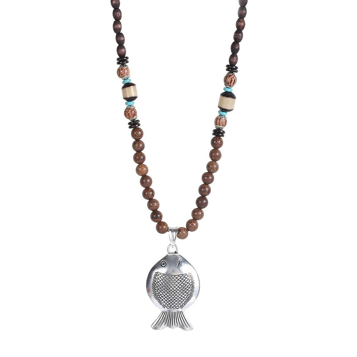 Collier vintage au grand poisson sur fond blanc