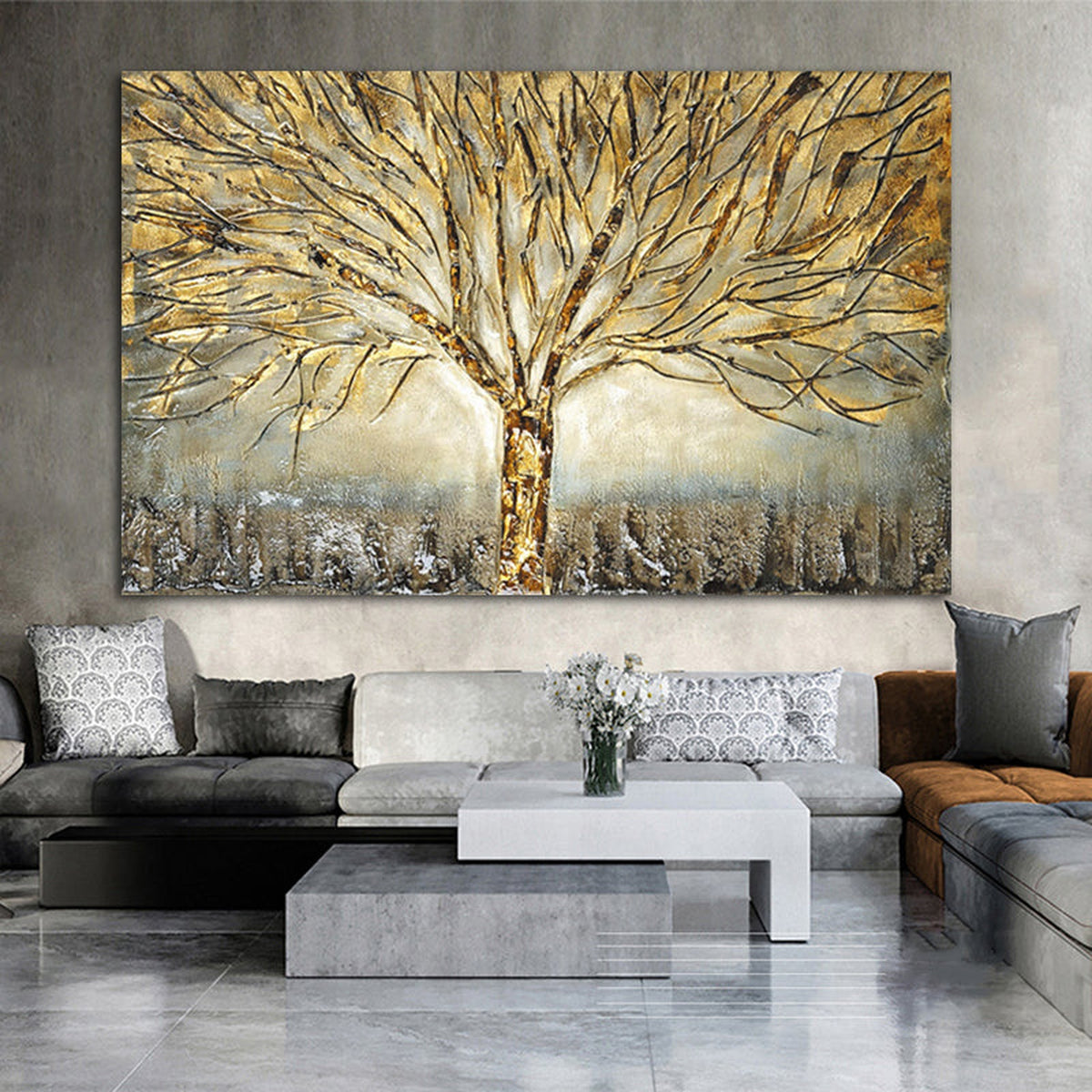 Tableau arbre de vie doré dans un salon contemporain