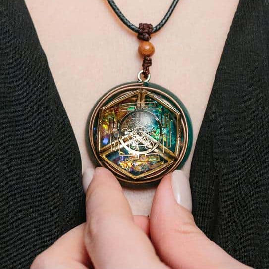 Talisman Orgonite porté