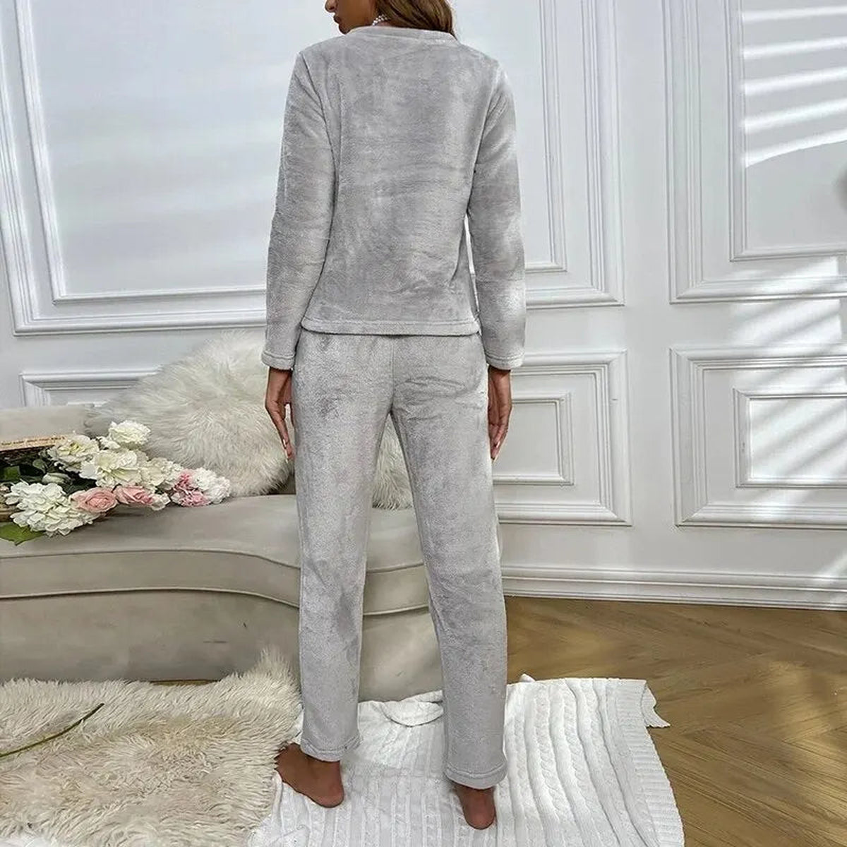 Pyjama polaire femme deux pièces gris perle vu de dos
