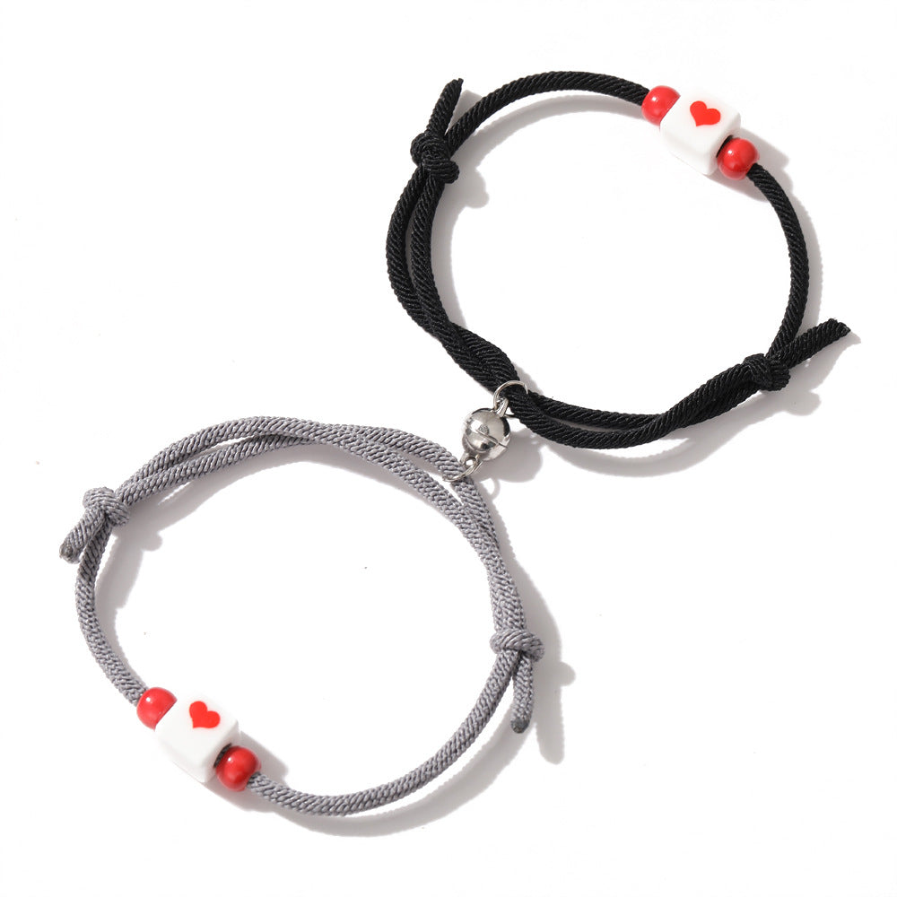 Bracelet de couple avec perles et coeur rouge