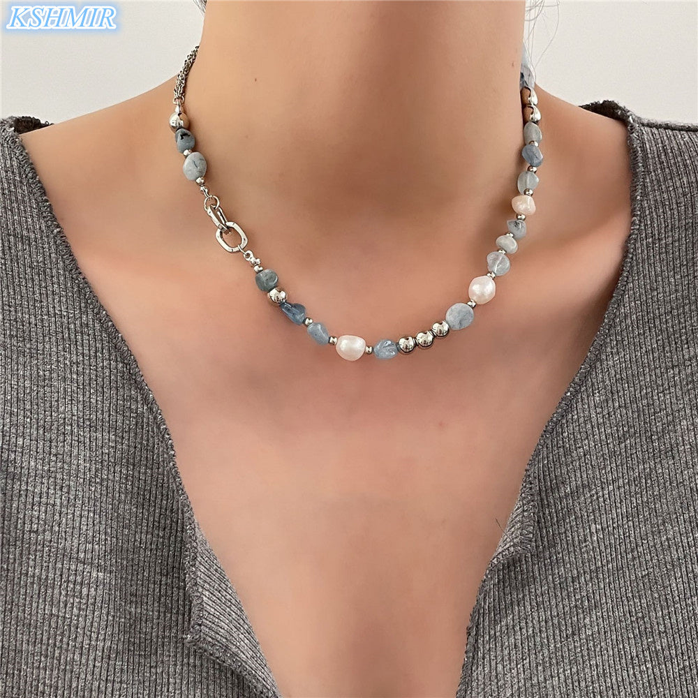 Collier en pierre naturelle et cristal bleu