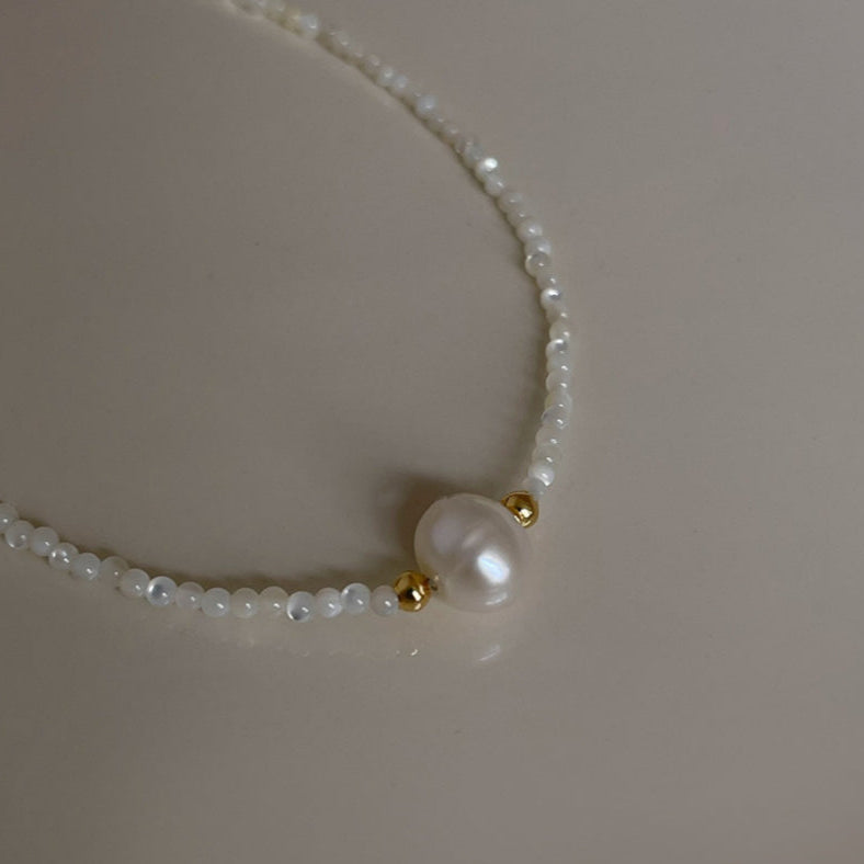 Collier en pierre naturelle en perles d'eau douce