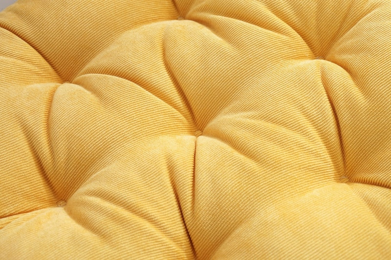 Coussin de méditation zafu jaune moutarde, vue de trois-quarts sur fond blanc Image