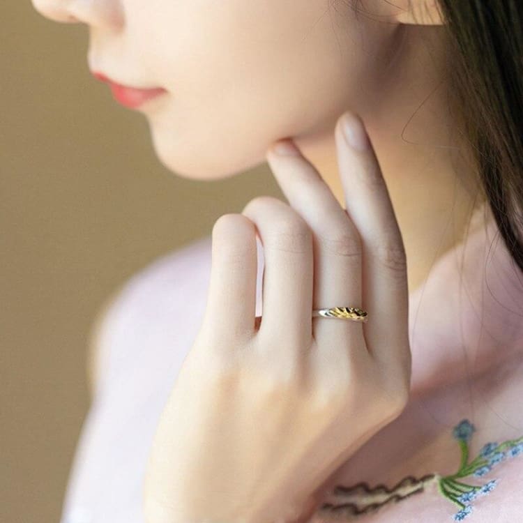 Bague fine fleur de lotus dorée - Bague fine ajustable