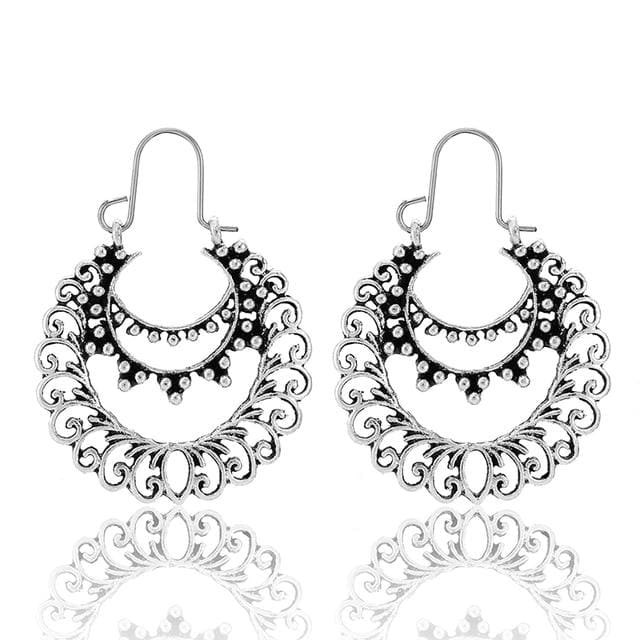 boucles d'oreilles rétro pendantes pompon rose et bordeaux par boucles d'oreilles rétro pendantes pompon rose et bordeaux par