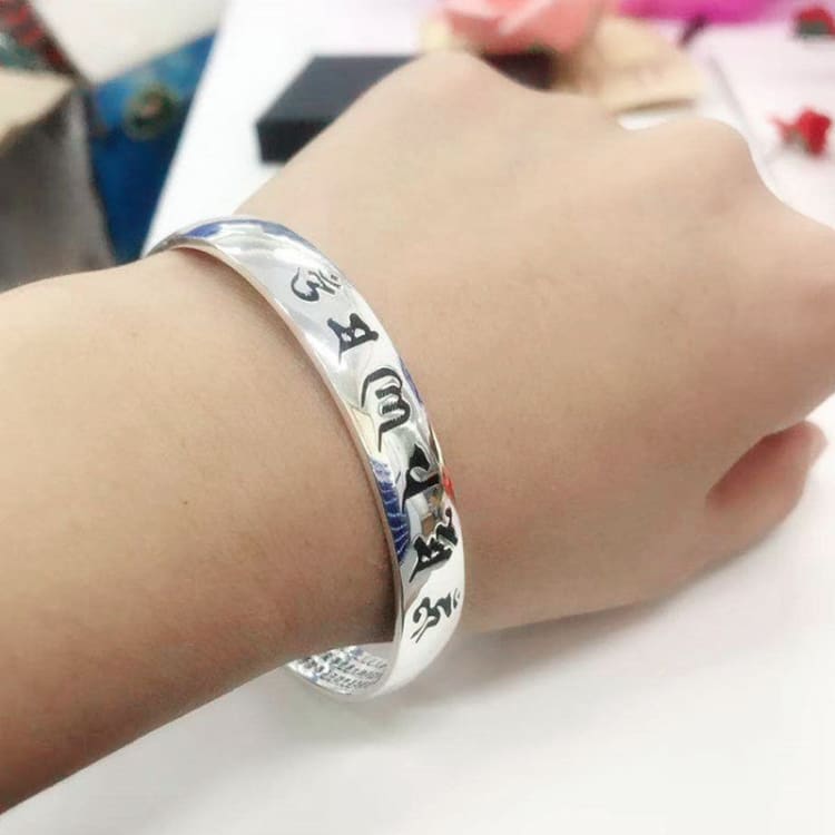 Bracelet bouddhiste avec lettres Sanskrit en argent tibétain - Bracelet Image