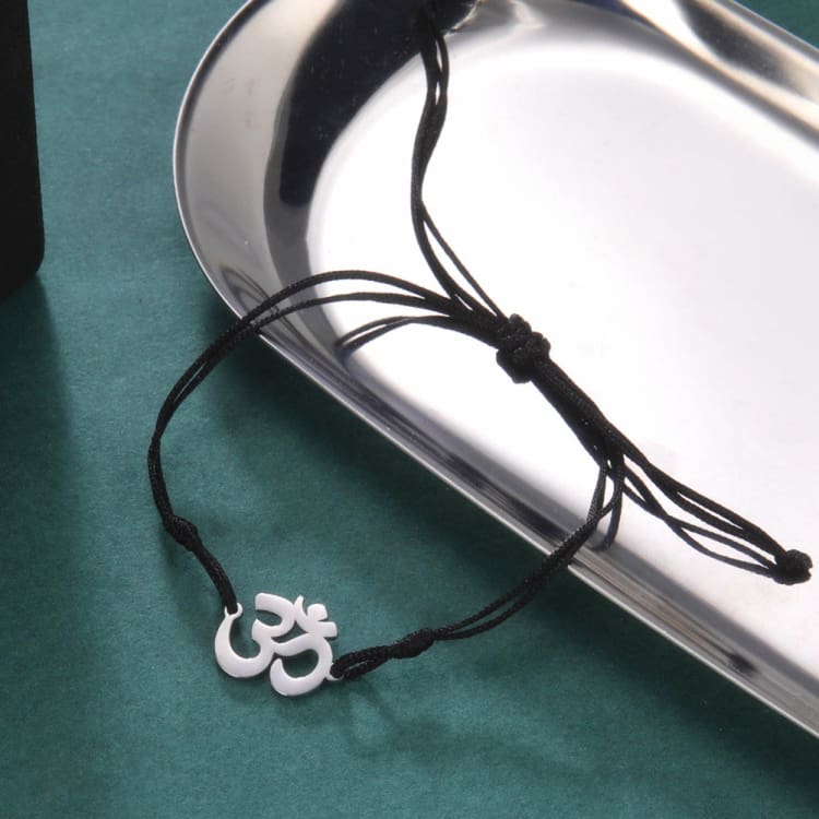 Bracelet bouddhiste avec symbole OM - Bracelet