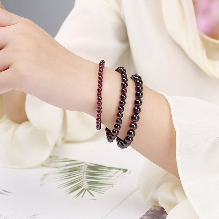 Bracelet ’Force de la Terre’ en Grenat Rouge - Bracelet en pierre Image